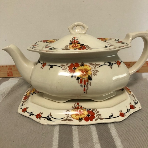 1930s Alfred Meakin Harmony shape teapot - Picture 1 of 8